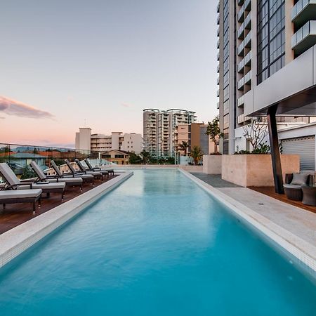 Iconic Kirra Beach Resort Gold Coast Extérieur photo