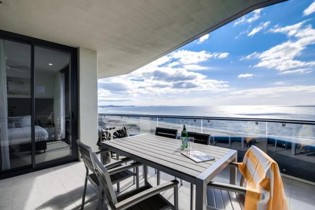 Iconic Kirra Beach Resort Gold Coast Extérieur photo