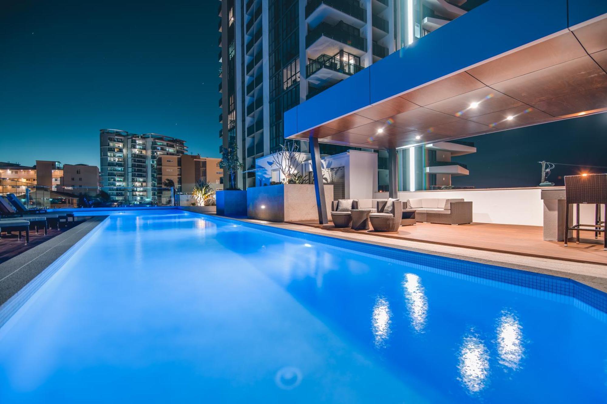 Iconic Kirra Beach Resort Gold Coast Extérieur photo