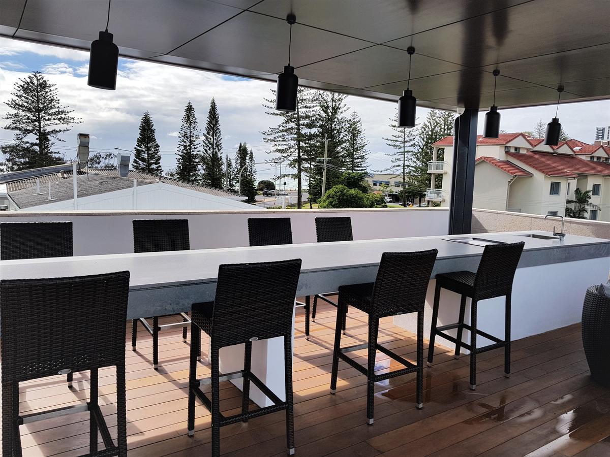 Iconic Kirra Beach Resort Gold Coast Extérieur photo
