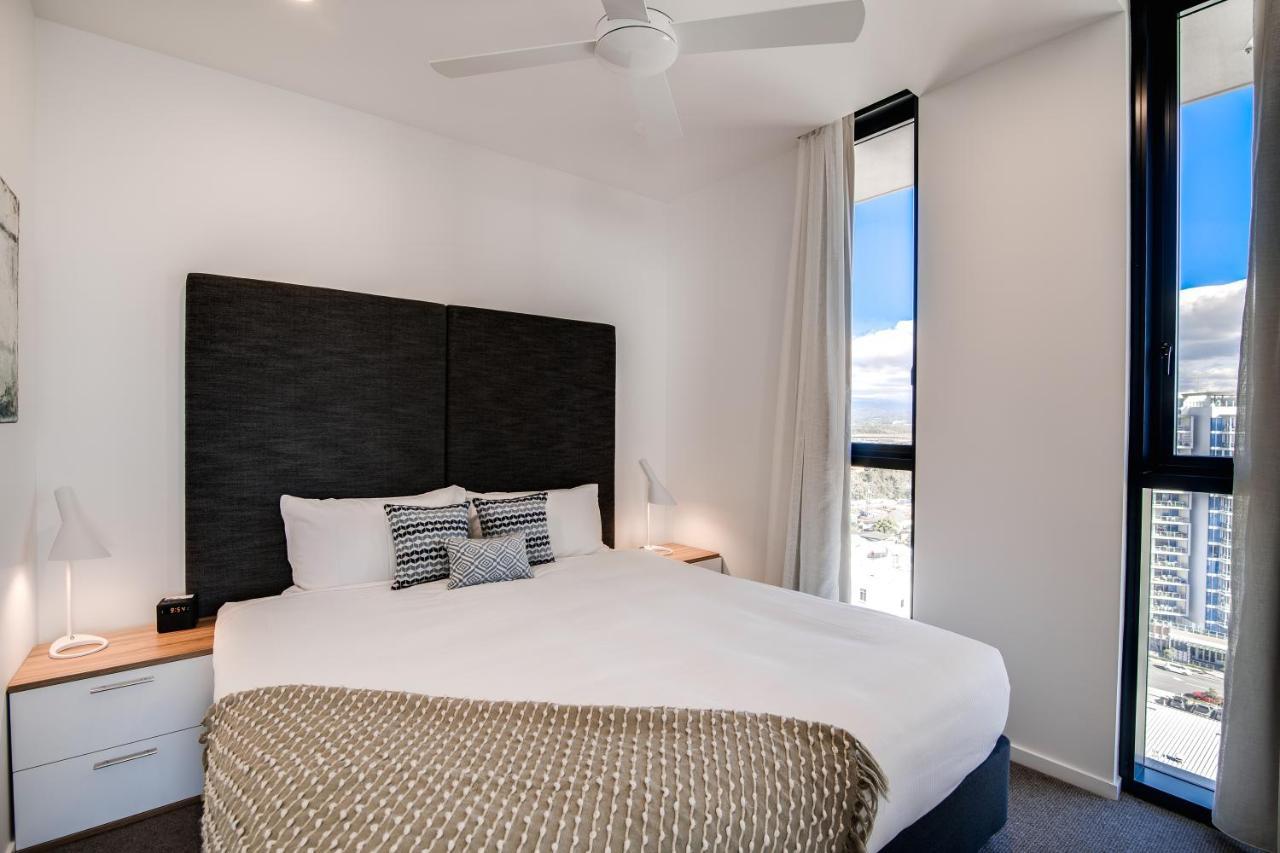 Iconic Kirra Beach Resort Gold Coast Extérieur photo